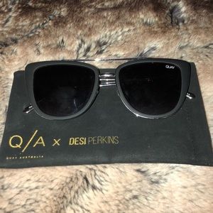 QUAY x DESI PERKINS BLACK/SILVER SUNGLASSES